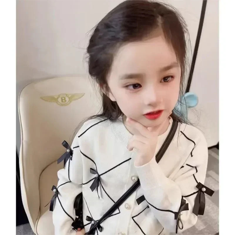 

2023 Baby Girls Soft Warm Knitted Sweaters Cardigan Girl Kids Fashion Bow Birthday Princess Tops Jackets Children Knit Clothes