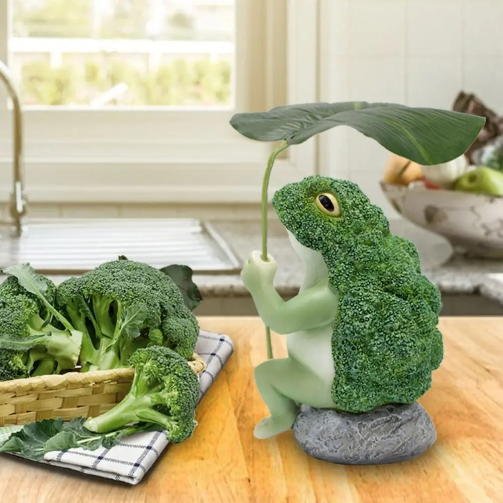 Micro Landscape Resin Frog Broccoli Statue Cute Waterproof Animal Sculpture Funny Simulated Miniatures Figurine Kindergarten