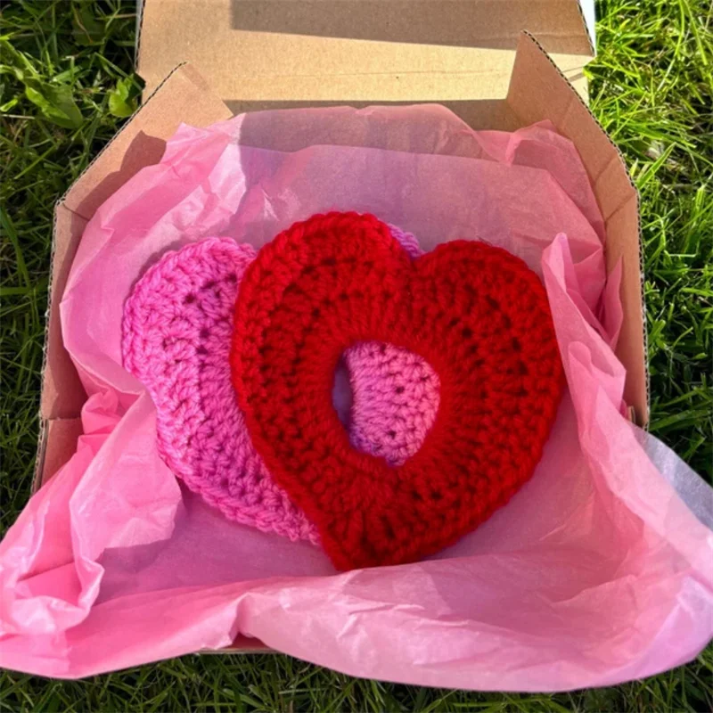 Chouchou en forme d'amour au crochet fait à la main, élastique en caoutchouc pour enfants et adultes, cheveux fixes, décoration rouge, haute qualité