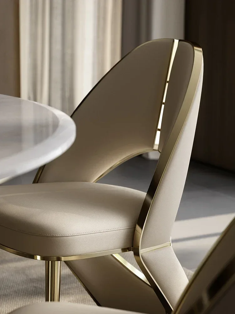 Полностью кожаный обеденный стул в итальянском стиле, вилла, большой плоский пол, оригинальные высококачественные бытовые современные роскошные обеденные столы и стулья