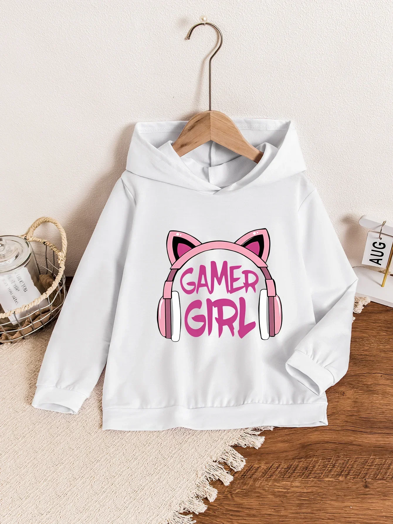 Comfortable and Trendy Autumn-winter Hooded Sweatshirt for Kids, Stylish Cap-sleeve Shirt for Boys and Girls