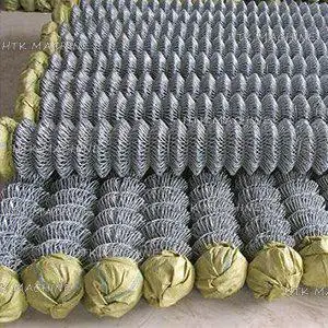 Macchina per la produzione di recinzioni automatiche per maglie a catena Macchina per la produzione di maglie diamantate di alta qualità in fabbrica con doppio filo