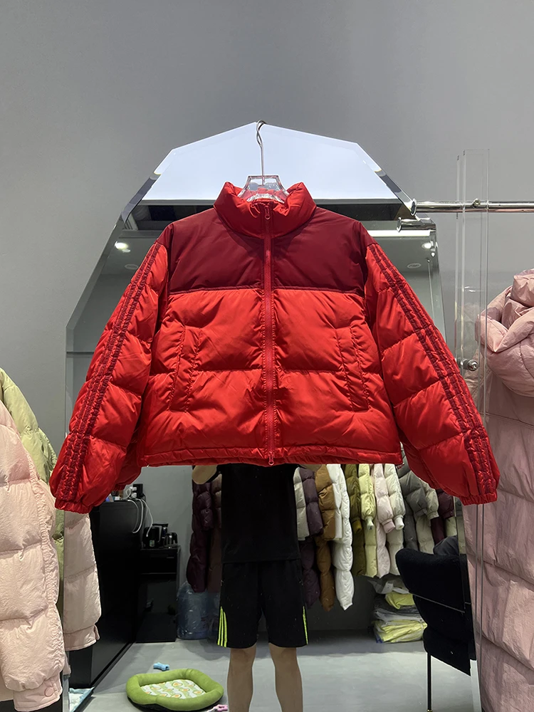 Piumino d'anatra bianco addensato da donna nuovo inverno lunghezza manica corta cappotto alla moda alla moda in stile americano