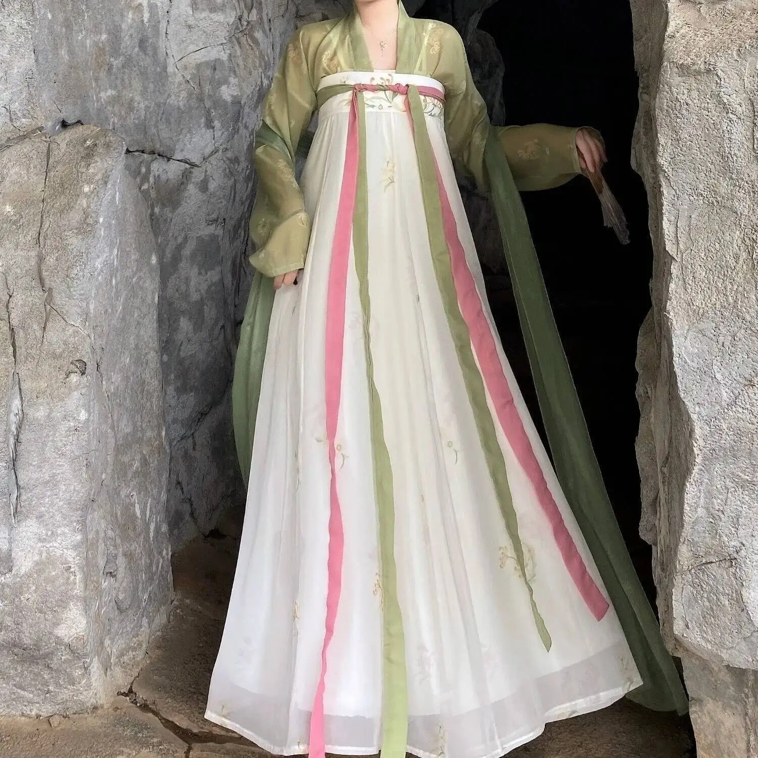 الأصلي Hanfu المرأة الصينية سلالة تانغ ازياء القديمة Hanfu التقليدية رقيقة فستان مُزين بطباعة الجنية لفصل الربيع والصيف