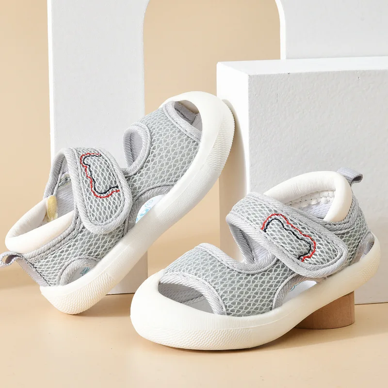Baby Boy e Girl\'s Soft Sole Sneakers, recém-nascidos Primeiros Caminhantes, andando sapata plana, cor aleatória, estoque, grandes vendas, 0-3 anos