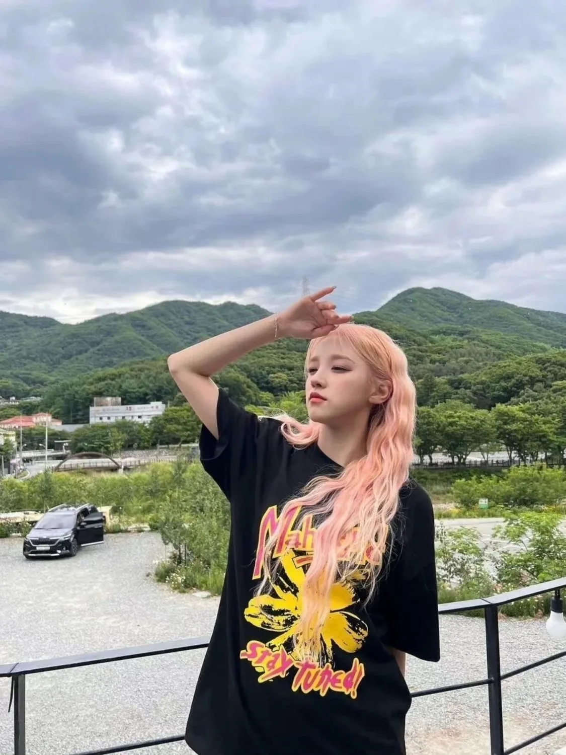 

A Casual, Loose Short-sleeved T-shirt with Letter Prints Made of Cotton The Same Style As The Korean Streetwear Brand (G) I-DLE