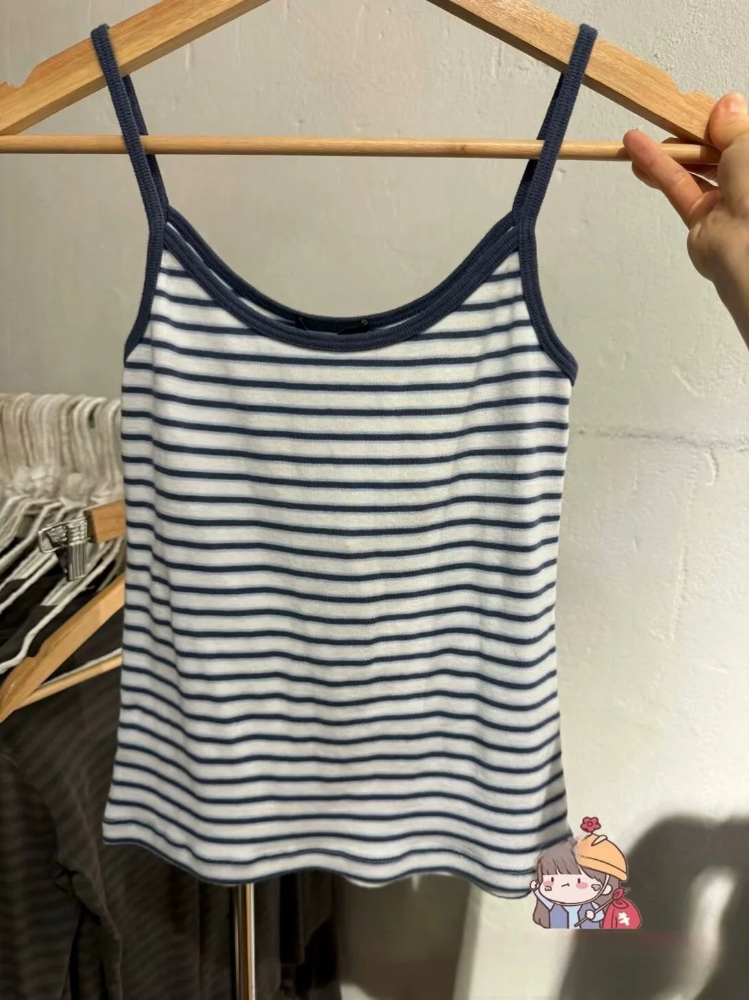 Sweet Women White Tank Top 2024 Fashion Summer Ladies Play A Blue and White Striped Tank Top Female Sleeveless Slimming Top