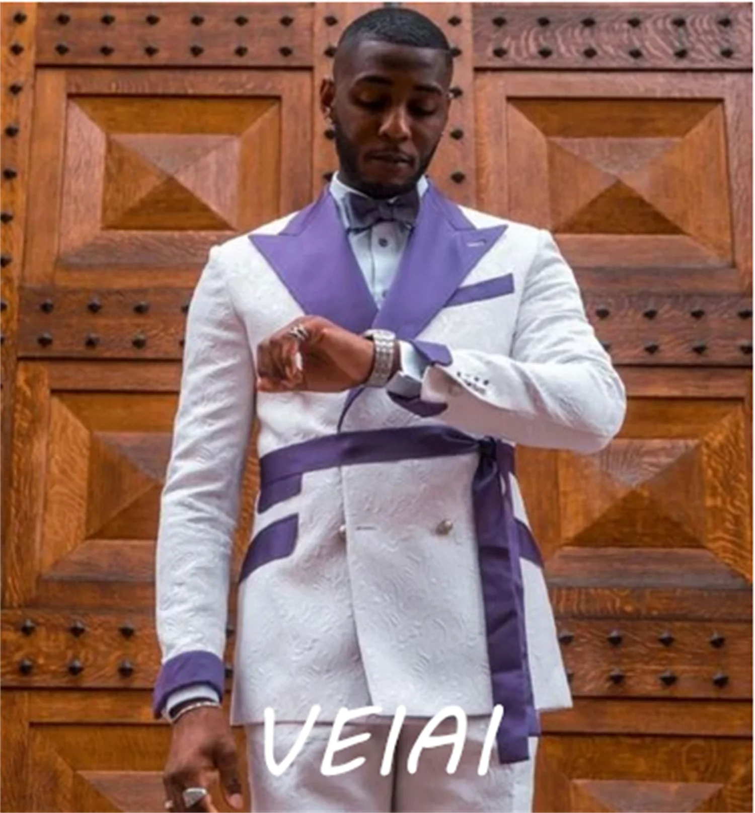 

Новое поступление по индивидуальному заказу, двубортный мужской костюм, свадебный костюм для жениха, приталенный смокинг, пиджак с лацканами, формальный модный блейзер с поясом, брюки