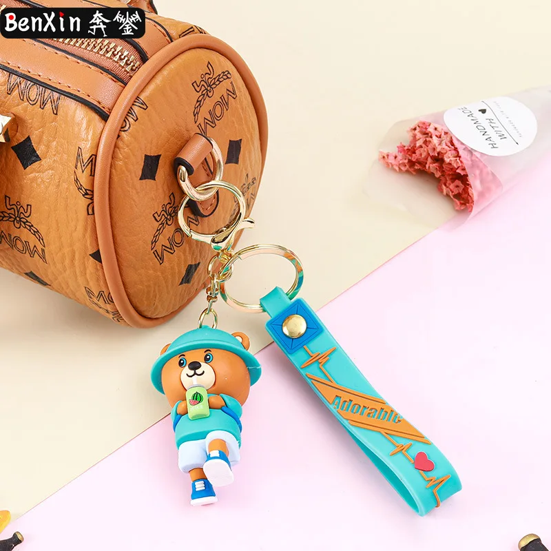 

Miniso High-end and exquisite doll keychain pendants, beautiful couple schoolbag pendants, car pendants, high-end small gifts