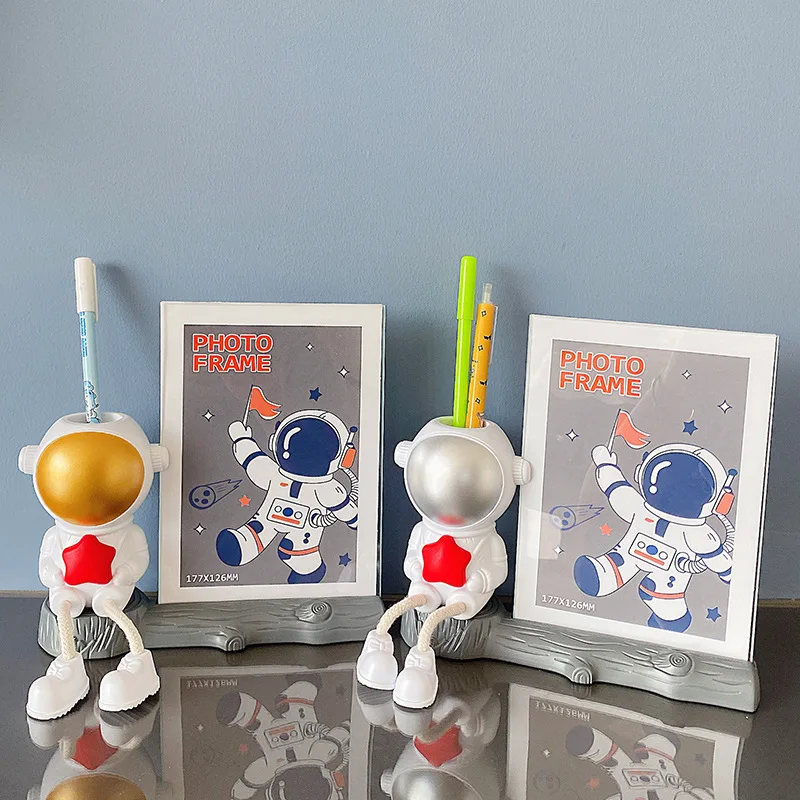 

7 Inch Cartoon Picture Frame Astronaut Pen Holder Creative Cartoon Children's Table Home Baby Photo Frame Children's Room Decora