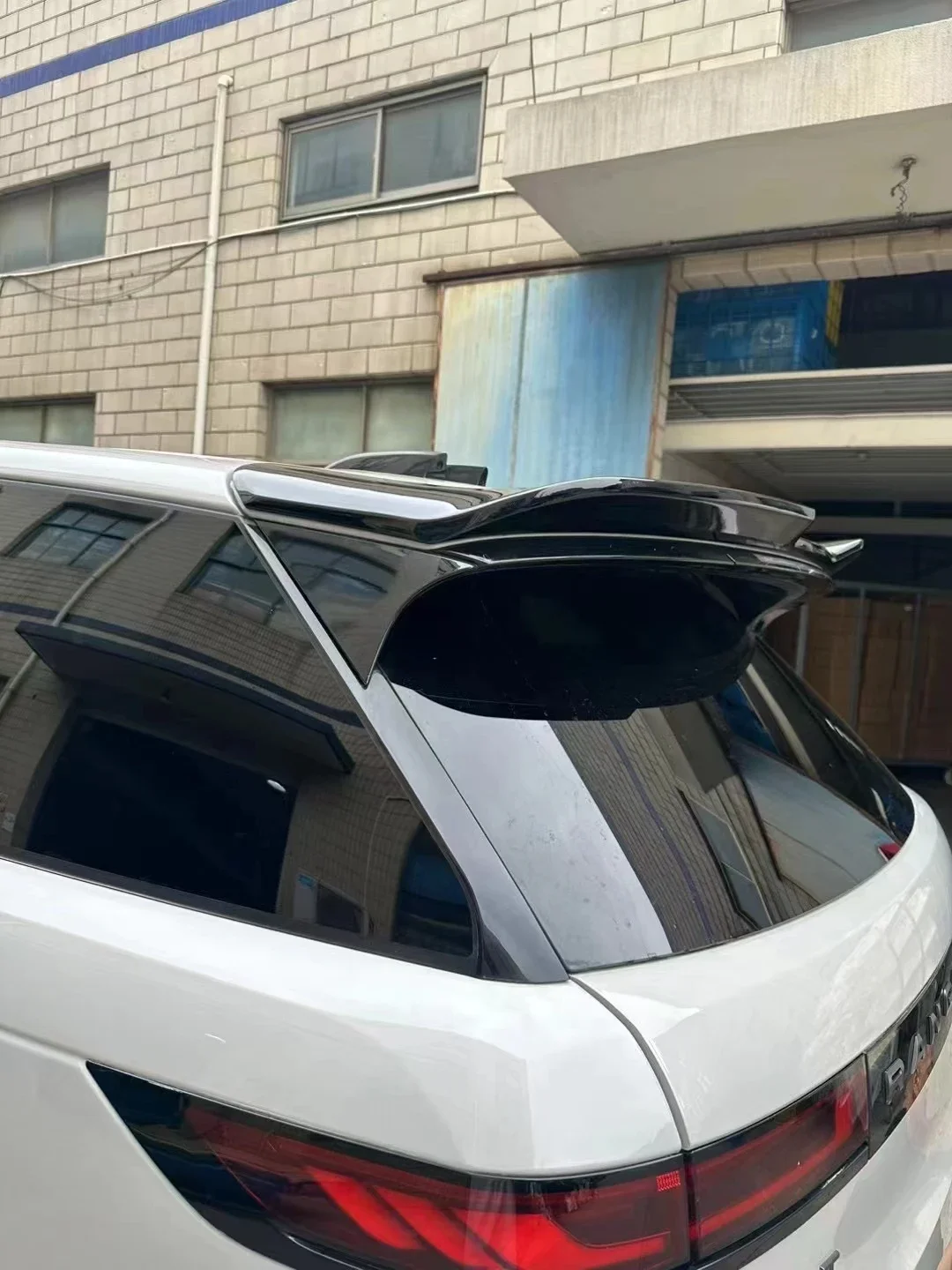 Rear Wing Roof Spoiler for Land Rover Range Rover Sports 2024-2025 ABS Rear Spoiler Car Accessory