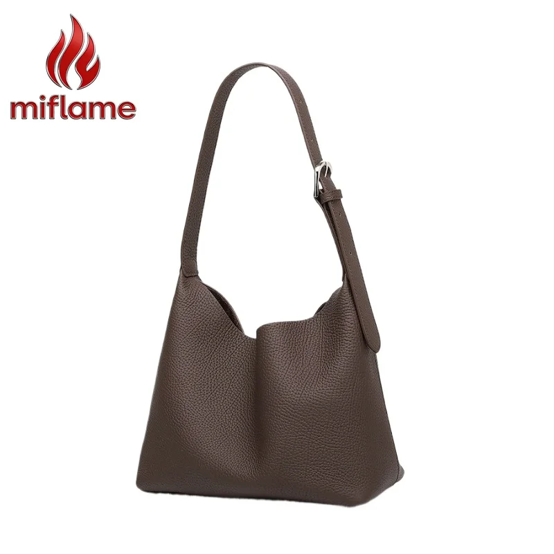 

Women's Large Capacity Bucket Bag with Top Grain Leather Minimalist Daily Commuter Shoulder Crossbody Bag