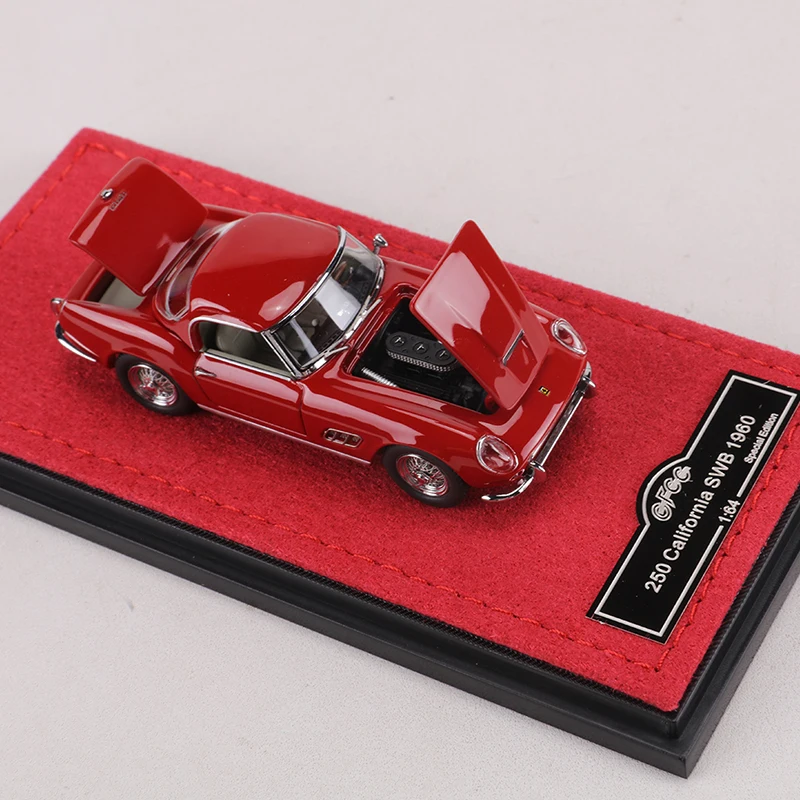 GFCC 1:64 250 California SWB 1960 Convertible Classic Roadster Alloy Model Car view 4