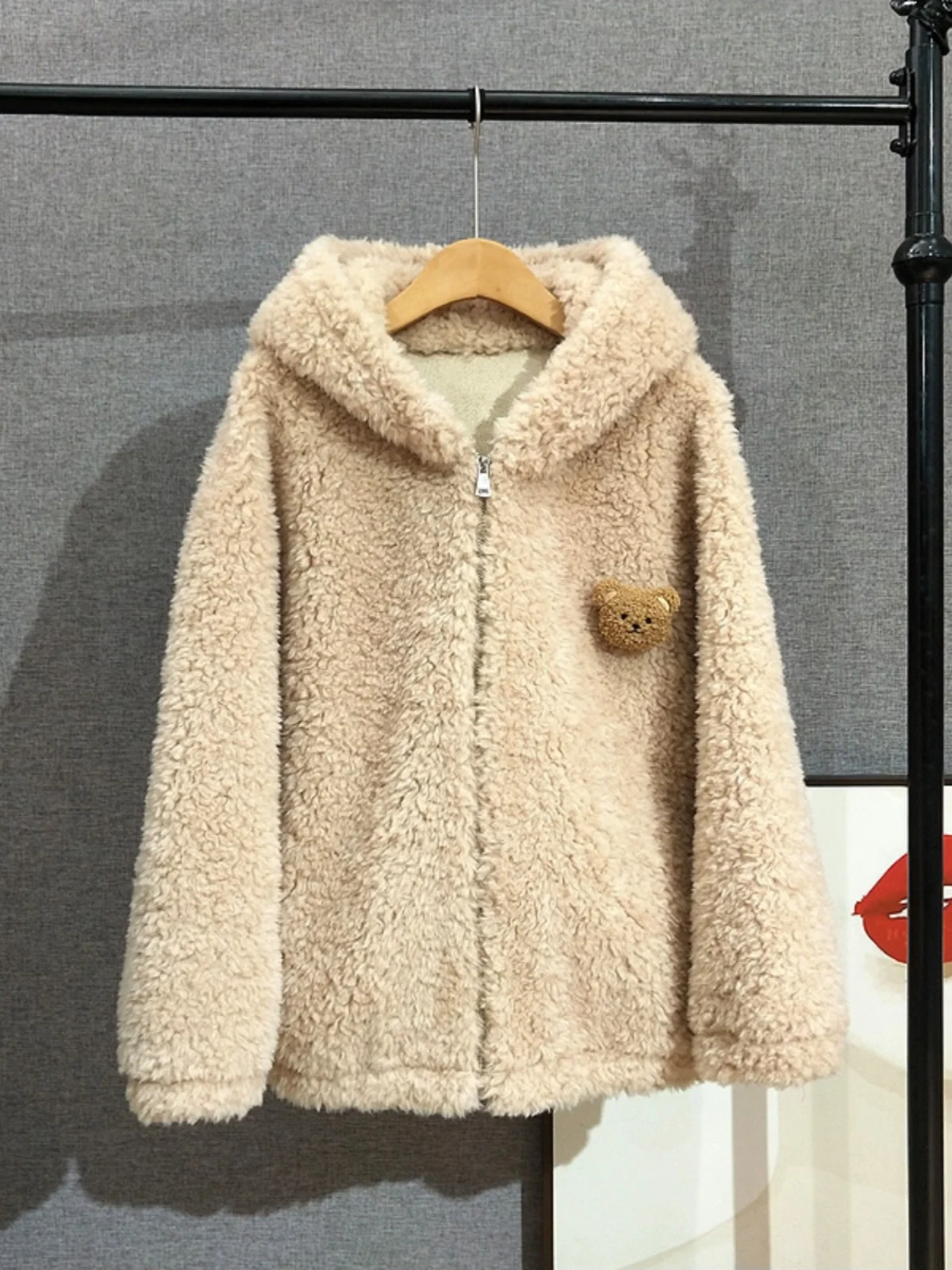 

"Fun Little Bear" Little Flower Home Same 100% All Wool Sheep Fleece Hooded Fur Lamb Wool Coat Short Style