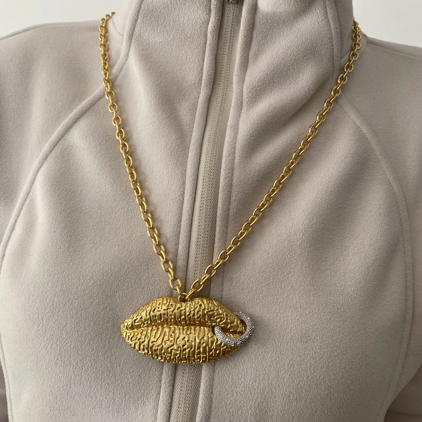 2026 Europe America Top Quality Brass Gold Plated Five Feature Necklace Woman Luxury Jewelry