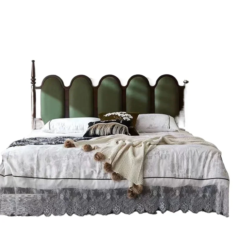 

American retro Internet celebrity solid wood double bed light luxury small apartment bedroom 1.8 meters soft simple wedding bed