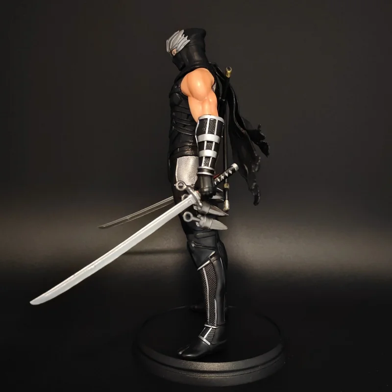 Figurka Ryu Hayabusa z Ninja Gaiden 4, model, ozdoba, prezent do dekoracji biurka