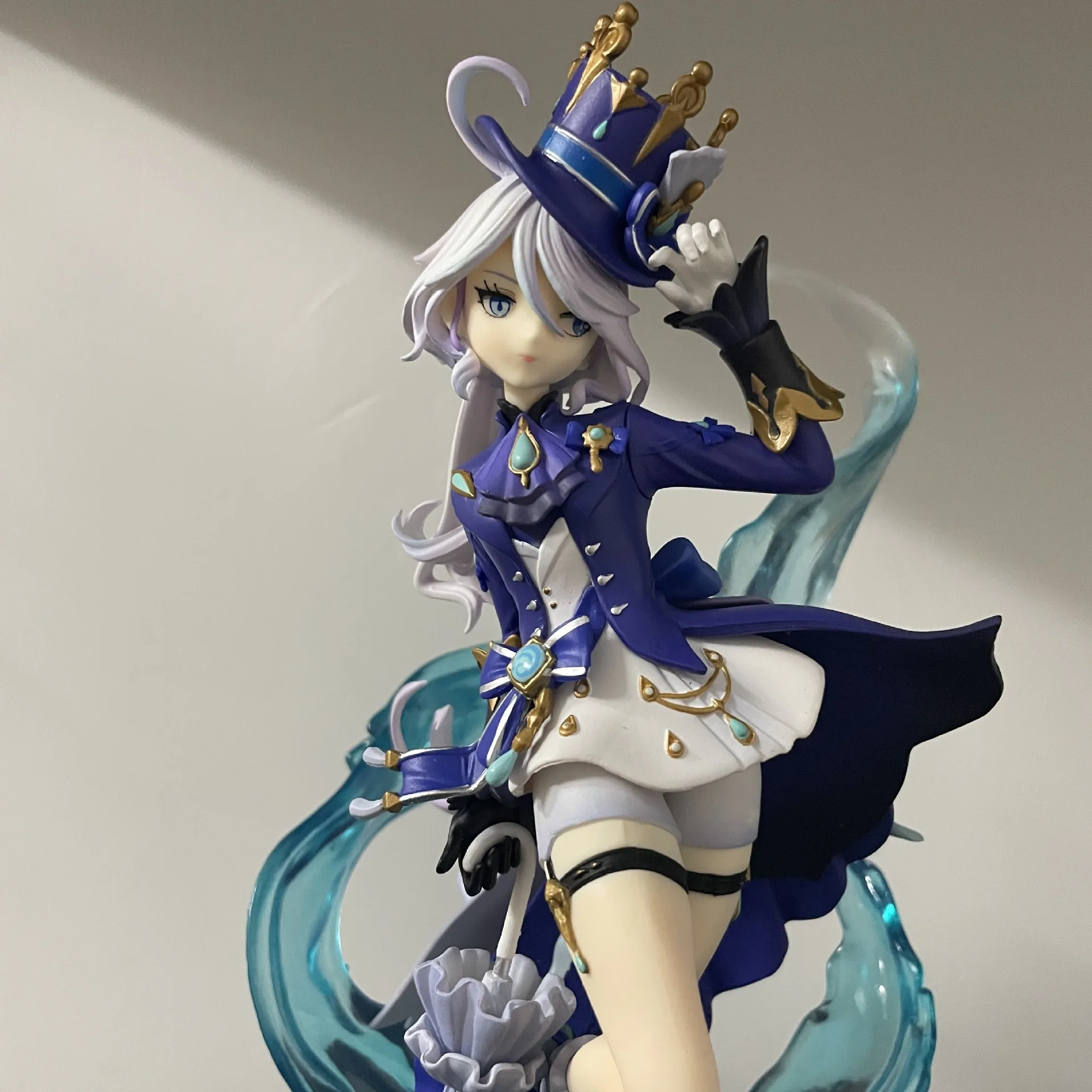 原神インパクトアニメフィギュアフリナフォカロスアクションフィギュアPVCモデルGKスタチュードールコレクションデスクデコレーション誕生日プレゼント