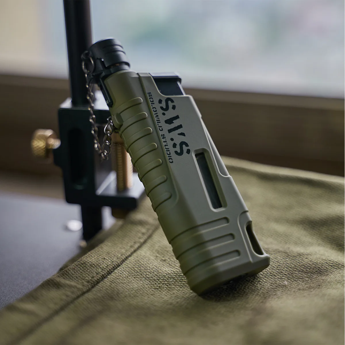 

New Outdoor Camping Metal Visual Window Inflatable Windproof Lighter with Scalable Rod Portable Cigarette Lighter