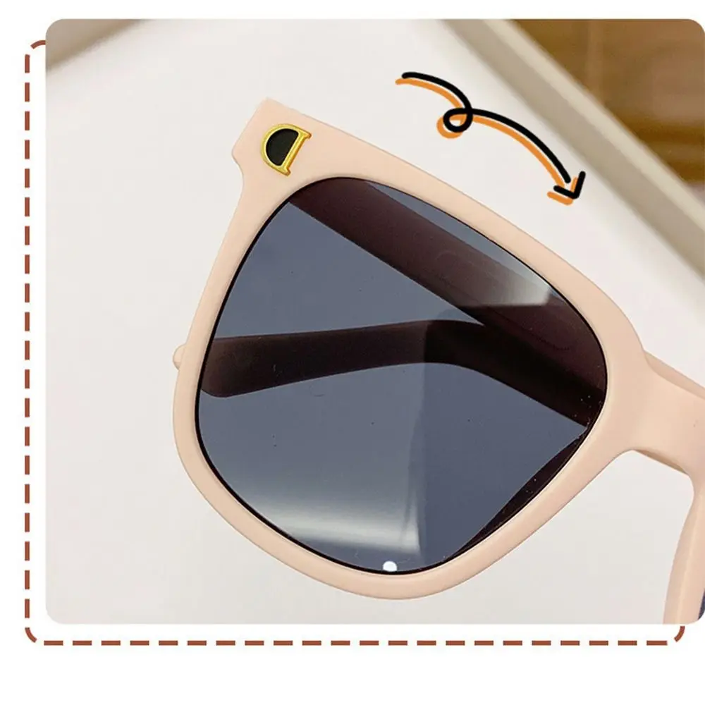 Trendy Outdoor Kids Sunglasses Square Frame UV 400 Foldable Sunglasses Travel Goggle for Toddler Boys and Girls