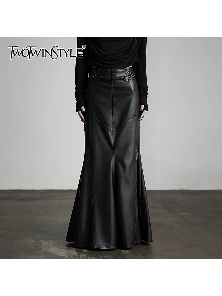 

TWOTWINSTYLE однотонный пояс, модные кожаные юбки для женщин, высокая талия, лоскутная юбка с заклепками, женская одежда, новинка