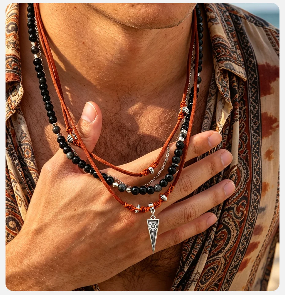 Vnox Herren Mehrschichtige braune Lederkette mit schwarzem Onyx-Perlenanhänger aus Legierung, dreieckig, Boho Surf, handgefertigte Halsketten, Schmuck, Geschenk – Detail 3