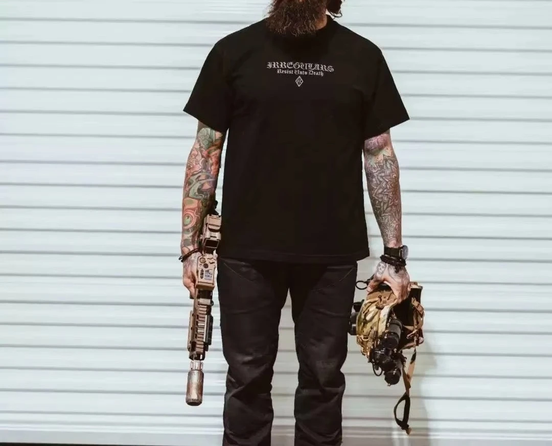 T-Shirt mit christlichem Kreuz-Motiv | Vintage Militär-Streetwear-T-Shirt, Glaubensbasiertes Kurzarm-Oberteil für Männer – Detail 3