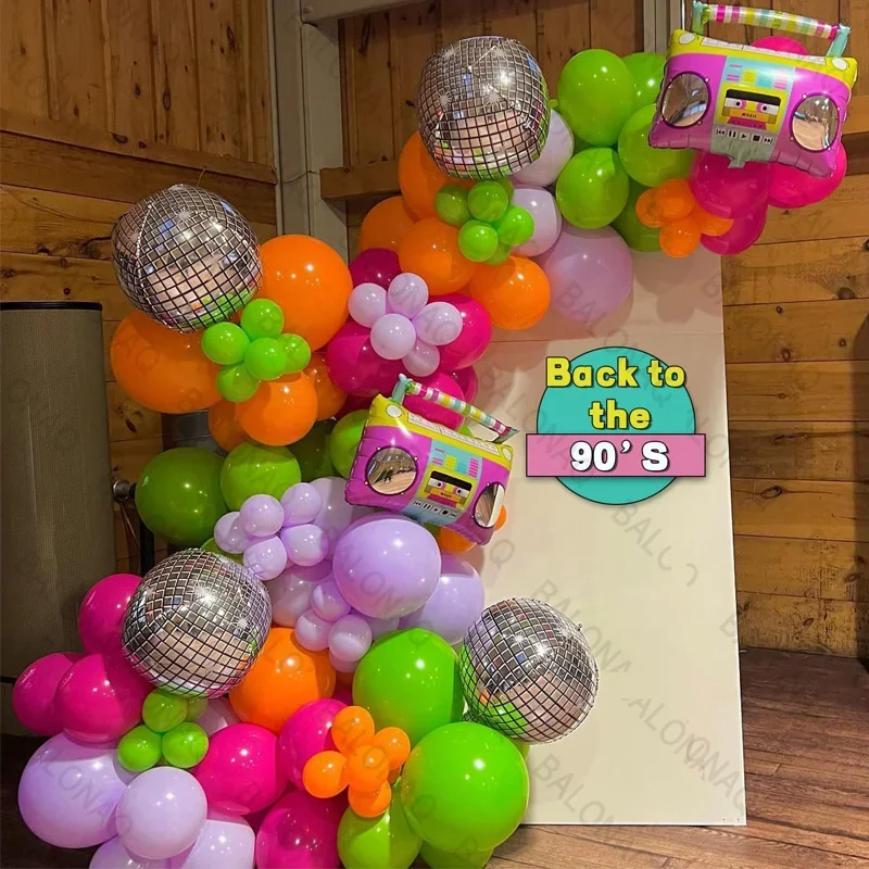 108-teiliges Retro-Party-Ballon-Girlanden-Set im 80er- und 90er-Jahre-Stil mit 4D-Radio-Ballons, Hip-Hop-Rock-Foto-Requisiten und Partydekoration
