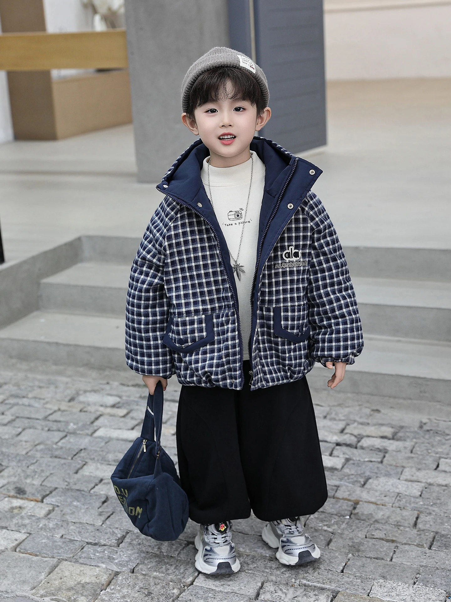 

Мужская утепленная хлопковая куртка 2025 года: модное свободное пальто в клетку для молодежи, теплое, повседневное, с длинными рукавами, на молнии, средней длины