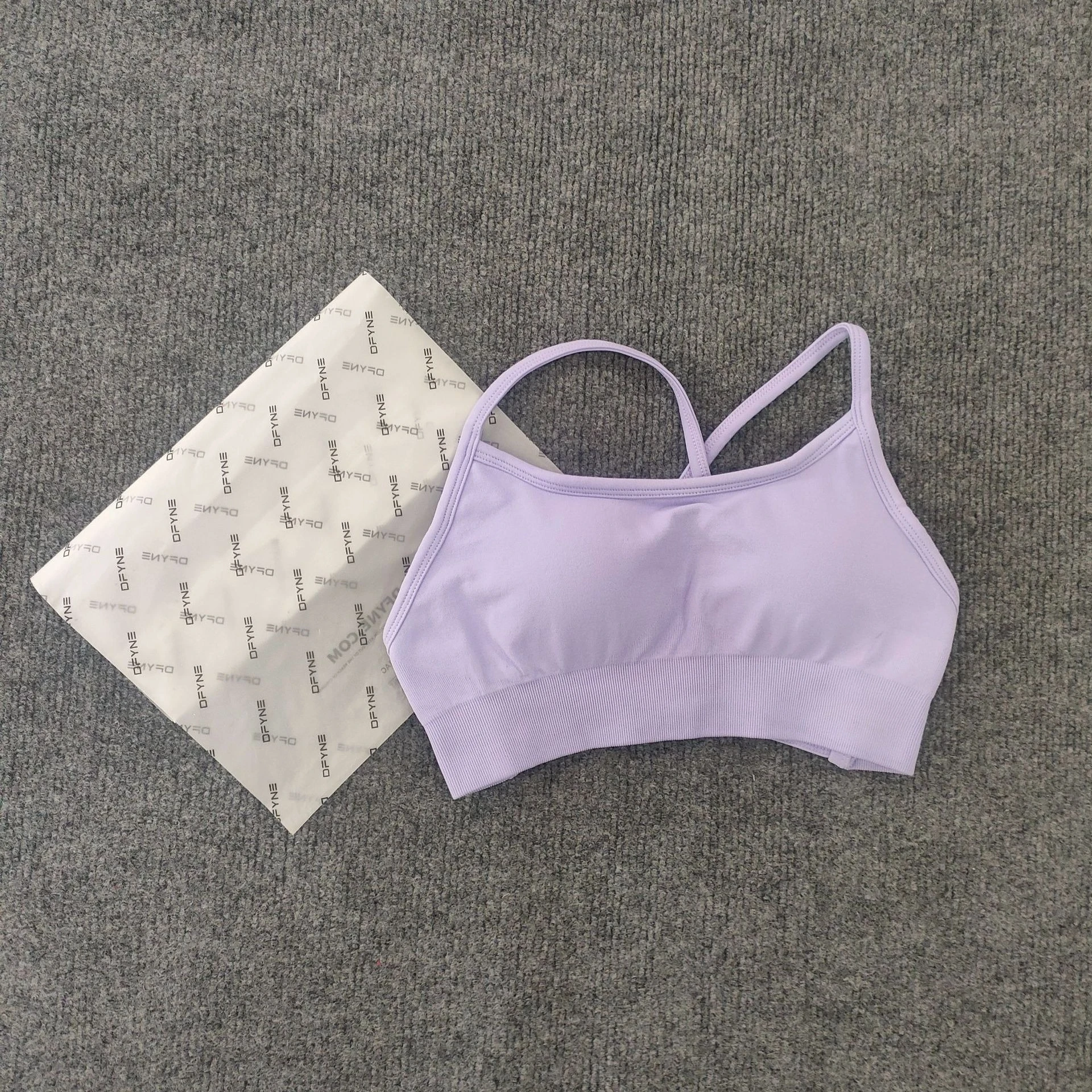 

DF - Женская майка для фитнеса с перекрещенной спиной - матовый нейлоновый спортивный бюстгальтер для занятий йогой в тренажерном зале на открытом воздухе