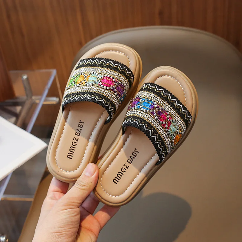 2024 Summer New Princess Style Outwear Korean Fashion and Comfortable Soft Thick Sole Beach Shoes Children Slippers for Girls