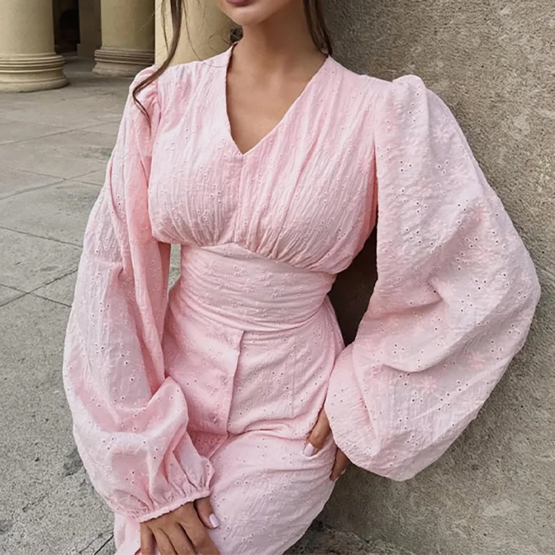 가을 휴가 브이넥 긴팔 드레스 시크한 단색 하이웨이스트 슬릿 여성 드레스 2025 우아한 자카드 비치 맥시 드레스