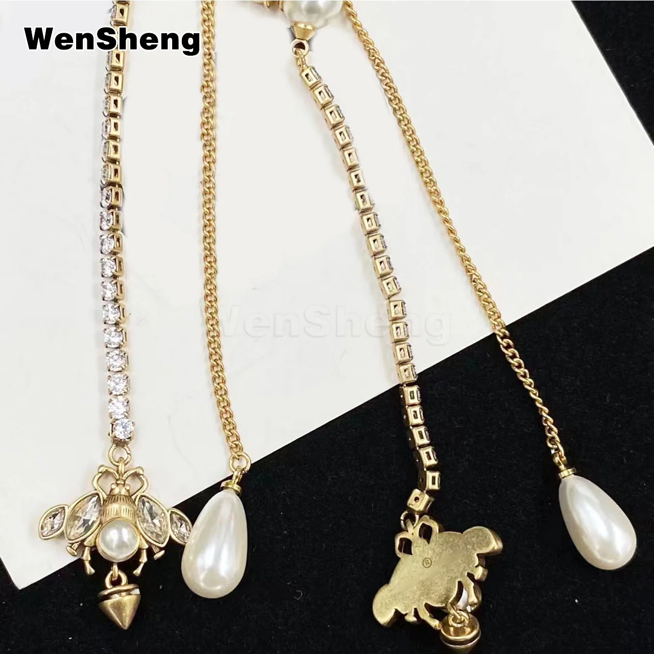 

Bee Pearl Long tassel Chain earrings