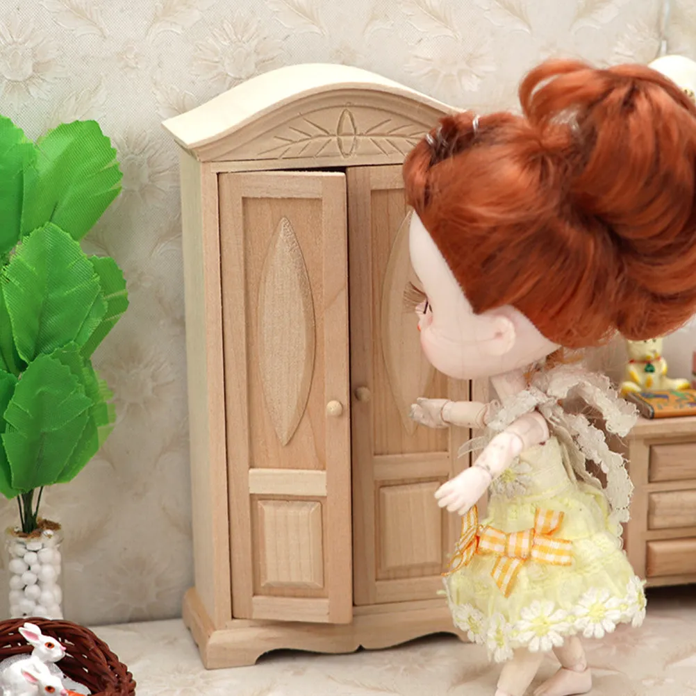 

Miniature Wood Wardrobe Vintage Style Carving Ornament Closet Decoration Kids Room DIY Landscape Decor Miniature Closet