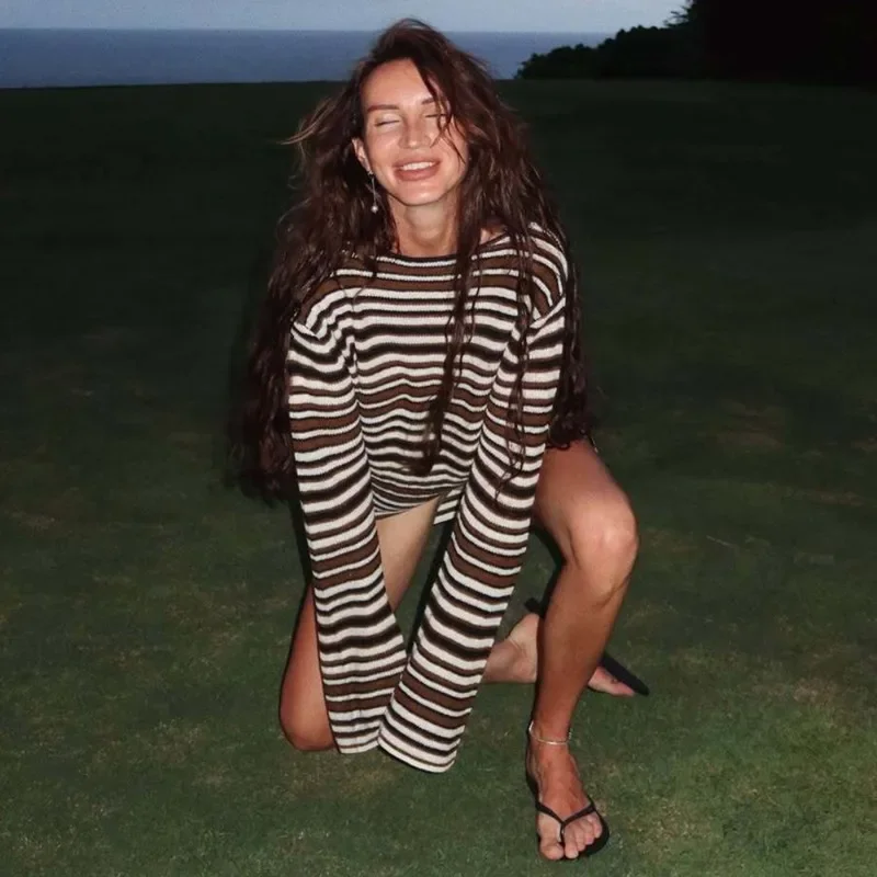 Fmxires Gestricktes, gestreiftes Minikleid, Damenmode, rückenfrei, Ausschnitt, lange Ärmel, Strickkleid, Strandurlaub, Boho, lockere Freizeitkleider