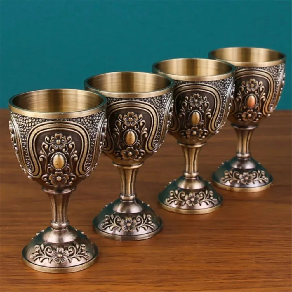 

1pc European Goblet, Alloy Vintage Portable Chalice, Carved Mini Spirit Vodka Cup, Creative Tabletop Living Room Decoration