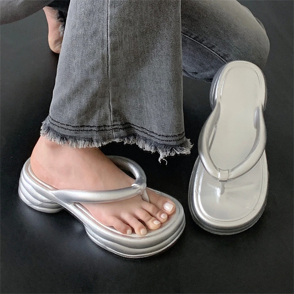 Women Flip Flop Platform Outdoor Beach Sand Girl Slippers Silvery Anti Slip Comfortable Summer Ladies Shoes Home Women Slippers