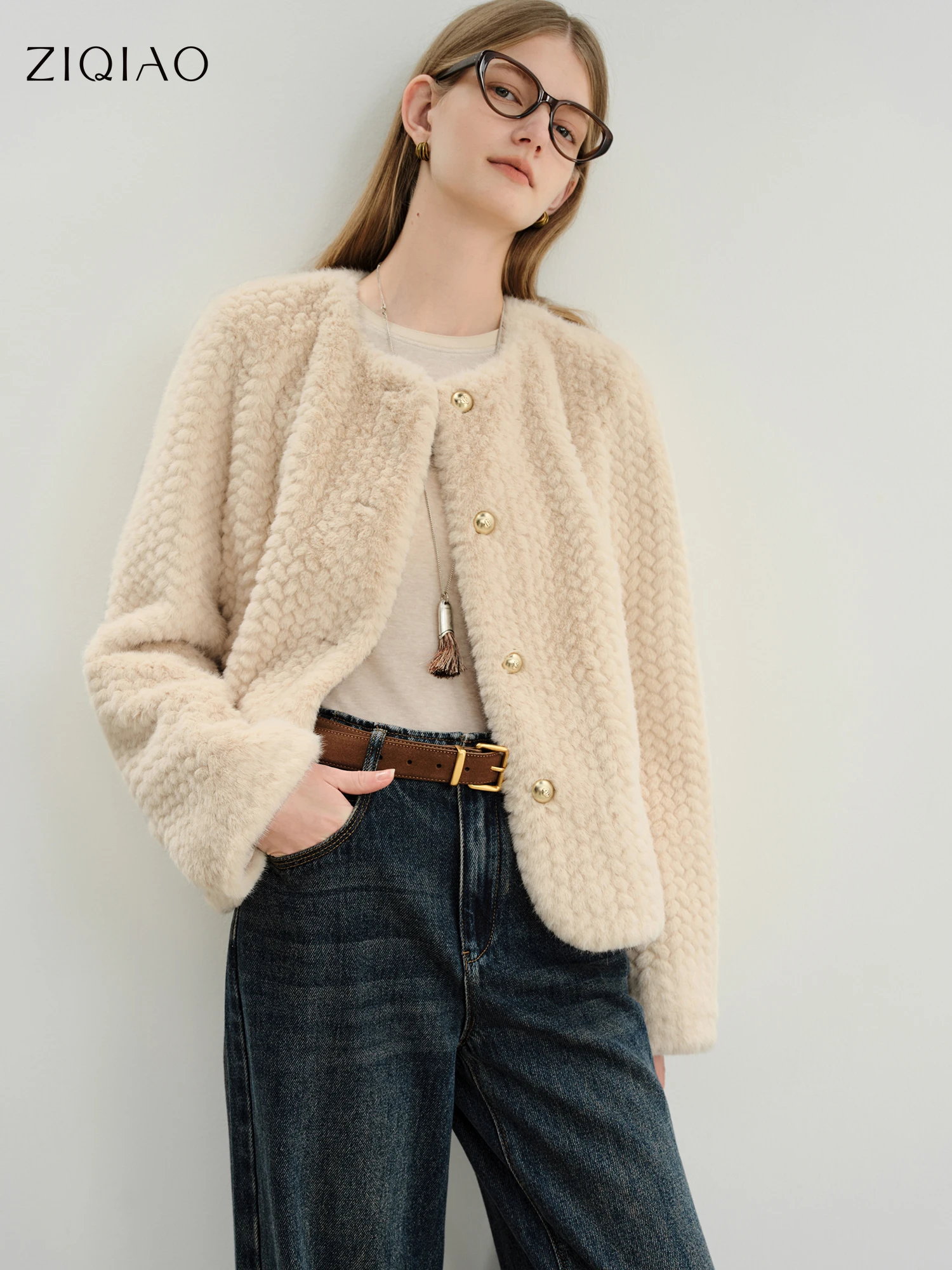 

ZIQIAO Imitation Mink Fur Short Coats Women 2025 Winter New Fur One-piece Luxury Fur Coat Ins Commuting Elegant Temperament