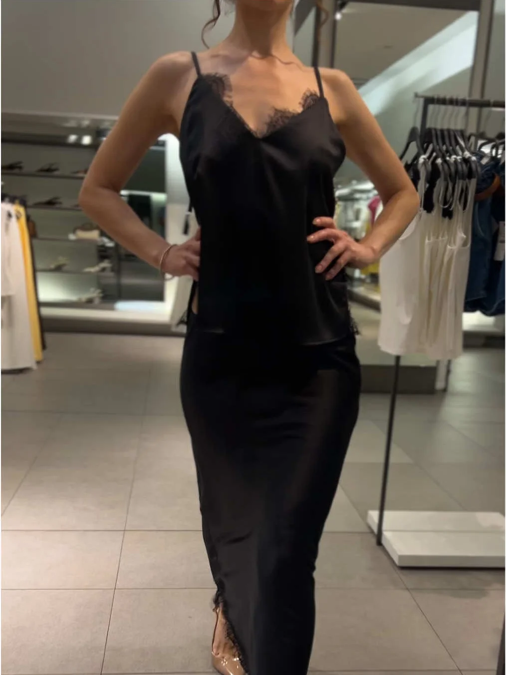 

Women's Autumn Fashion Satin Texture Suit Sleeveless V-Neck Lace Decoration Backless Short Sling Top with Black Midi Skirt