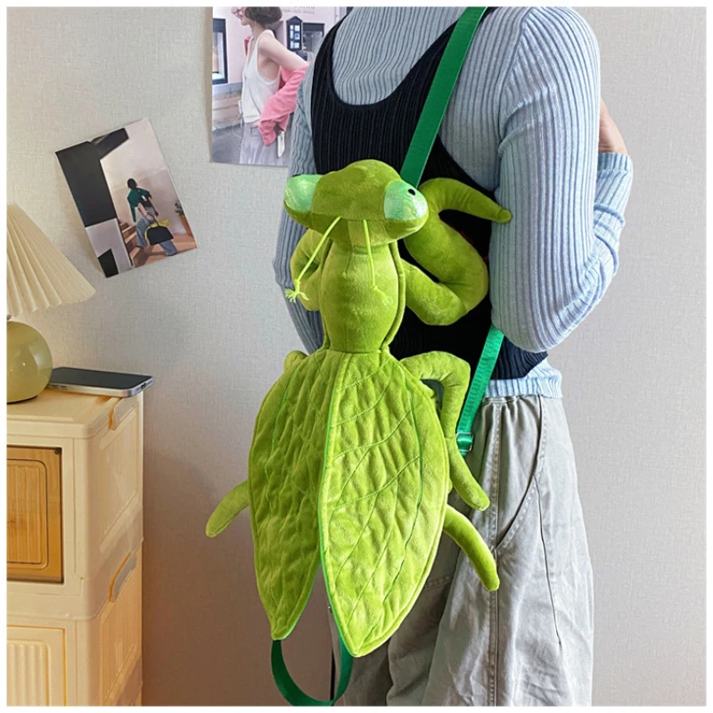 3D Realistic Praying Mantis Plush Backpack, Funny Green Insect Stuffed Animal Daypack, Adjustable Shoulder Straps Novelty Bag
