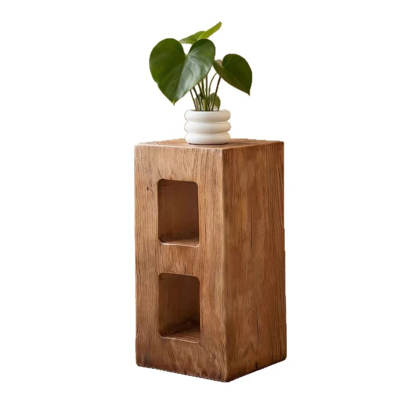 Medieval solid wood stool, a few stumps next to the sofa, decorative log base ornament