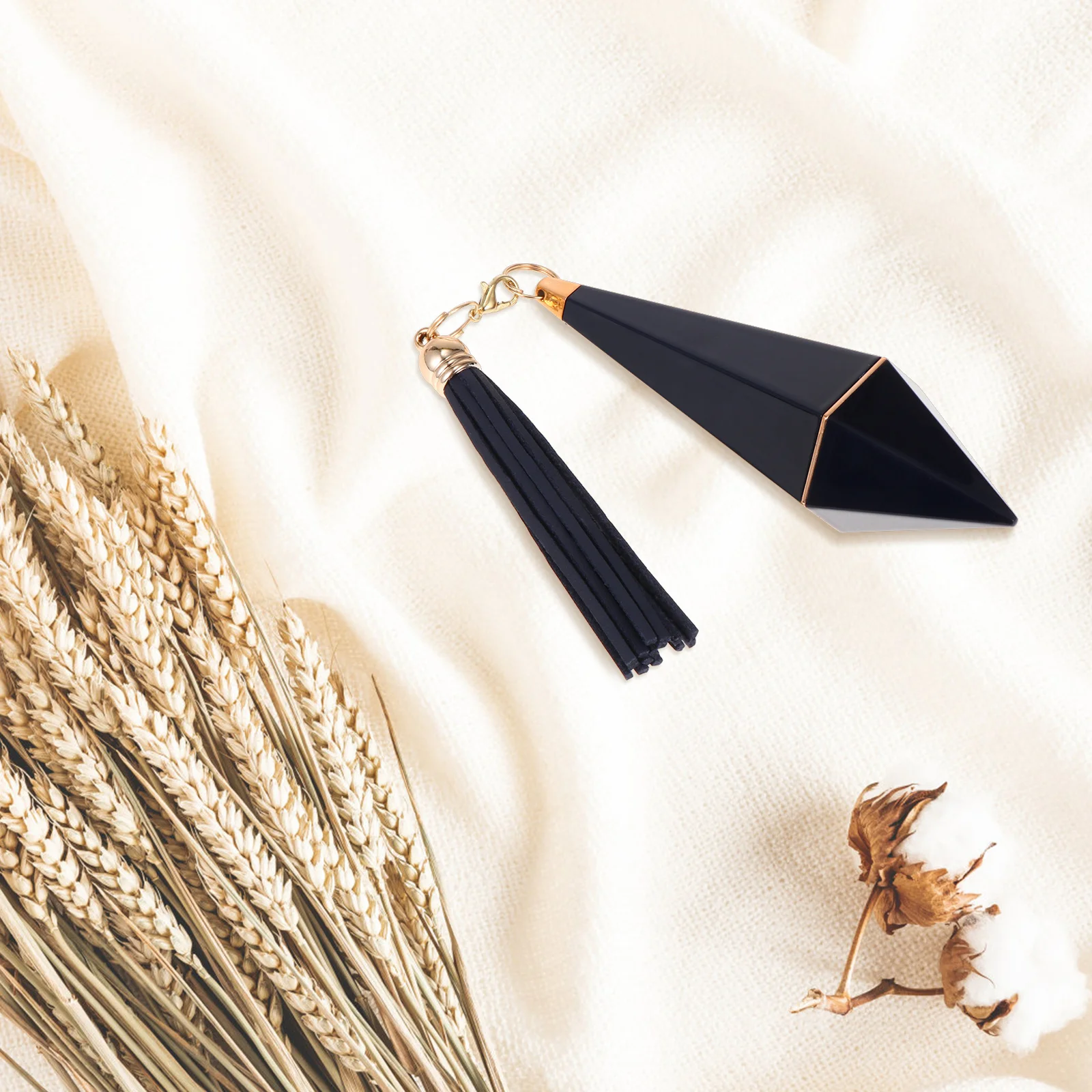 

3Pcs Refillable Empty Lip Gloss Bottle with Tassel Leak Proof Portable for Travel DIY Storage Container