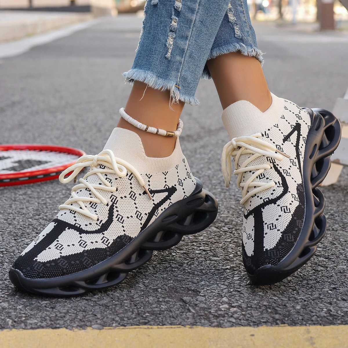 2024 New Luxury Designer Platform Woman Sports Breathable Mesh Trend Flat Casual Sneaker Females Elegant Fashion Ladies Shoes