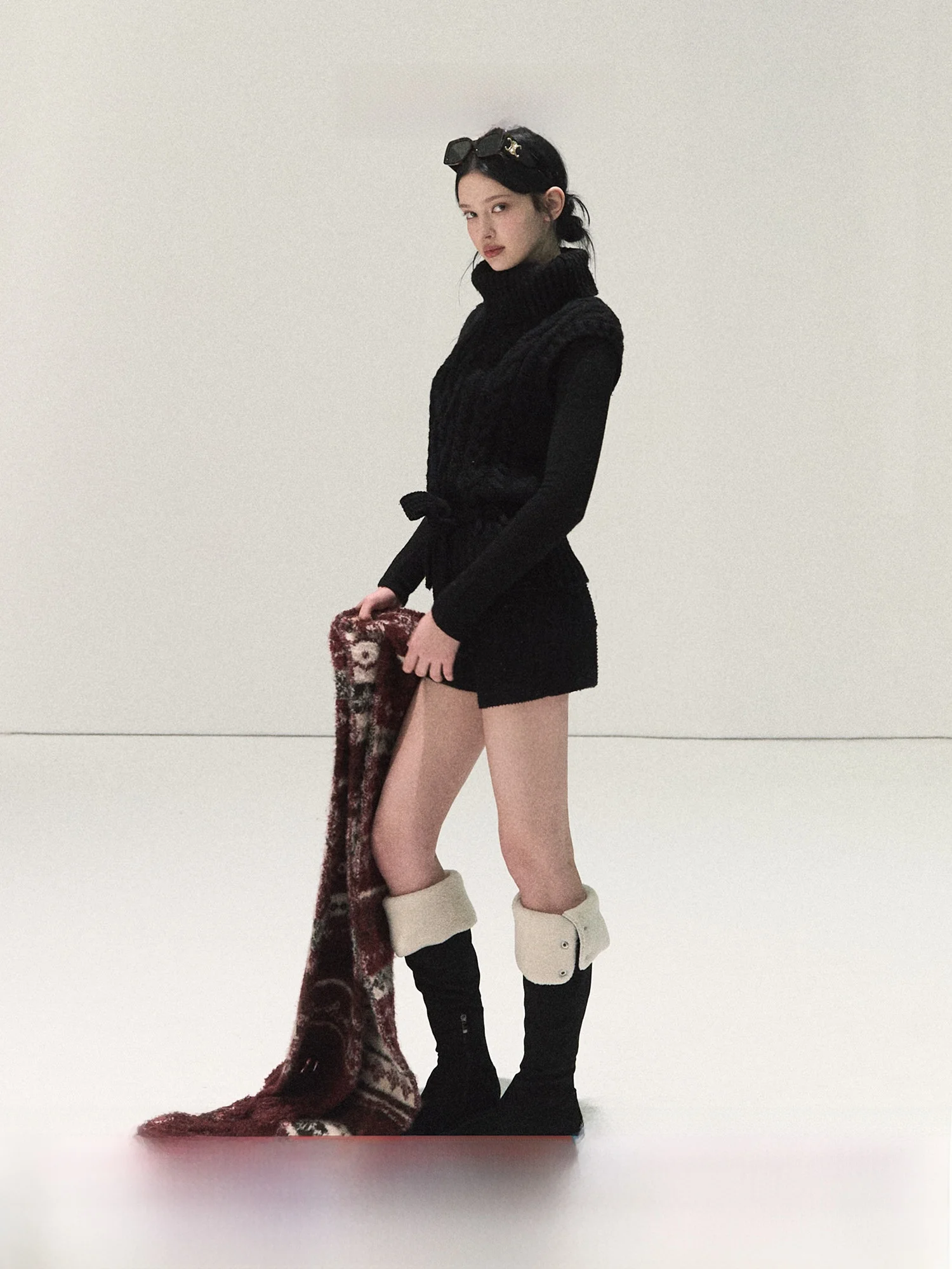 

Вязаный шерстяной укороченный свитер OAKMOO для женщин, облегающий, с высоким воротником, повседневный, с узором «косичка», крупной вязки, без рукавов