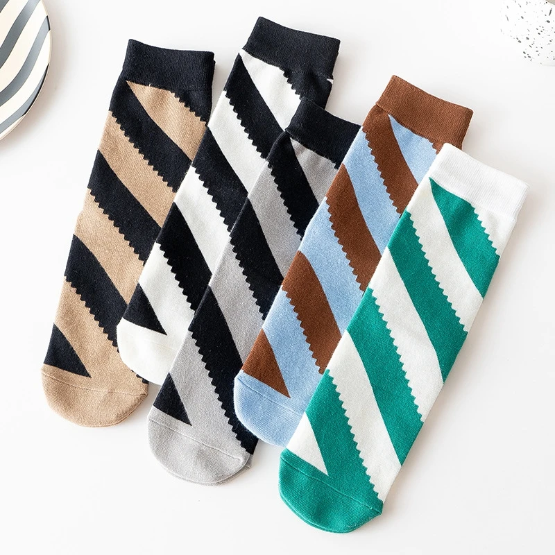 1 Pair of New Women's Socks Fashion Geometric Pattern Striped Cotton Socks Autumn Streetwear Harajuku Funny Socks Christmas Gift