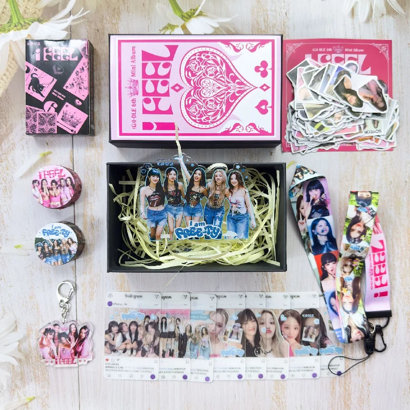 New Kpop GIDLE Album I Feel Keychain Sticker Gift Box Lomo Cards High Quality HD Print Photo Cards YUQI Fans Collection Gift
