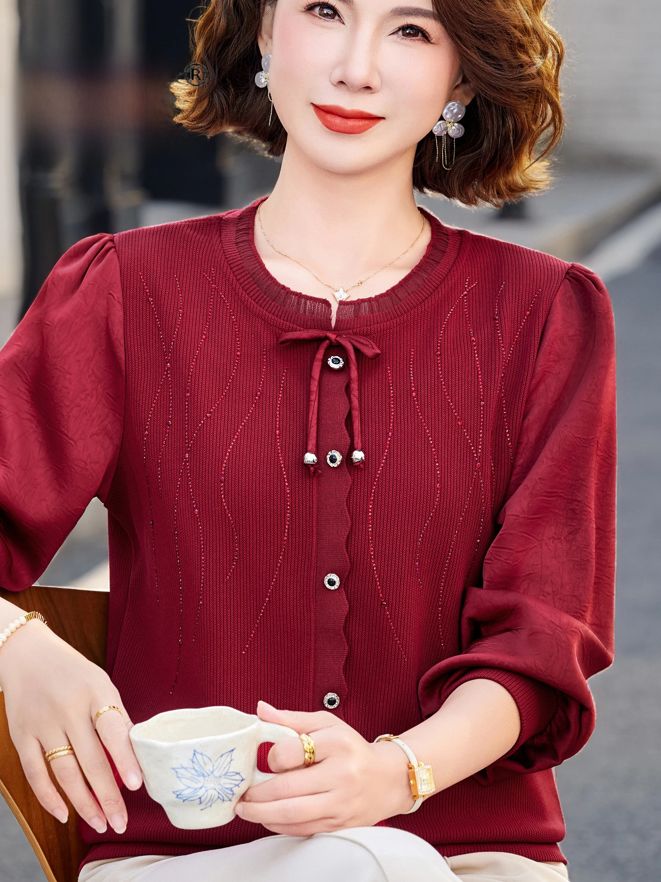 

Spring Summer Shiny Knitted Shirt Women's Mid-Aged Mom Style Fashionable Age-Defying with Heat-Pressed Rhinestones Chiffon Sl...