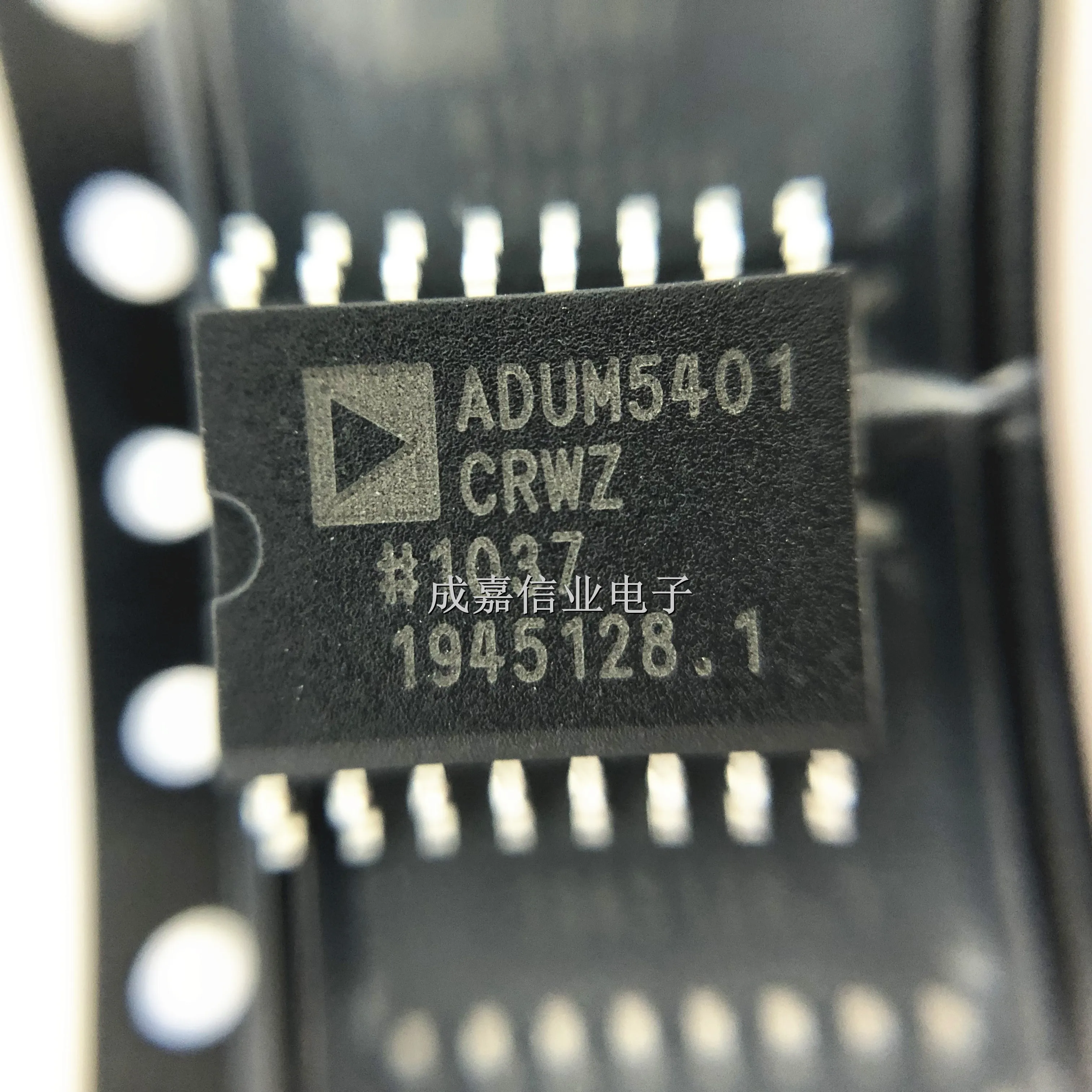 

5 шт./лот ADUM5401CRWZ-RL SOIC-16 ADUM5401CRWZ цифровые изоляторы четырехканальные изоляторы с преобразователем постоянного тока в постоянный ток