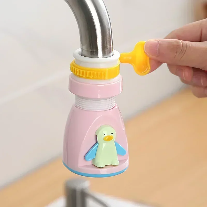 1pc Cute Penguin Kitchen Faucet Splash-Proof Shower Head, 360° Swivel Retractable Tap with Universal Connector