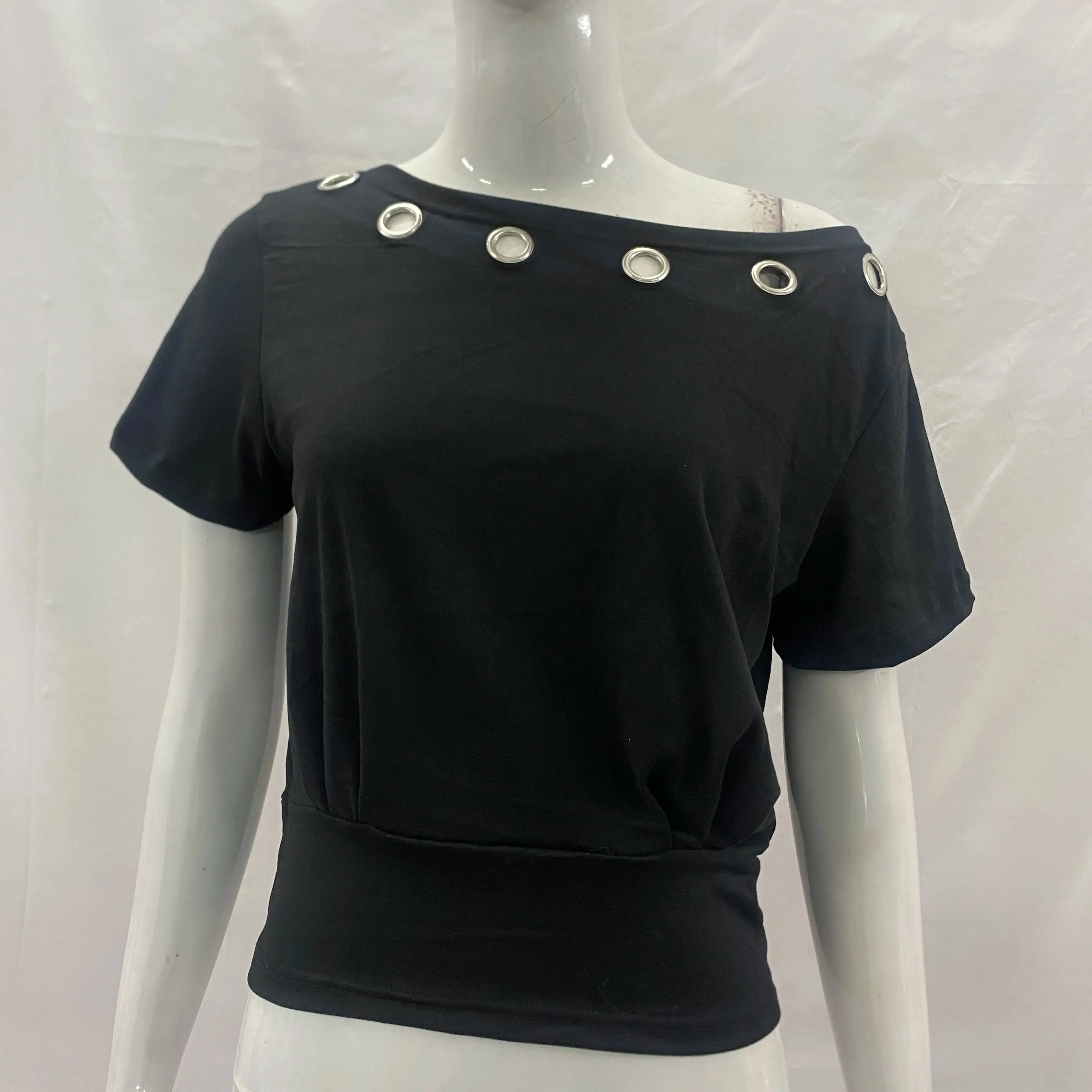 2026 Short Sleeve round Neck Perforated Fit City Style Fashion T-Shirt with Sloping Shoulder Design And Steel Ring Detail